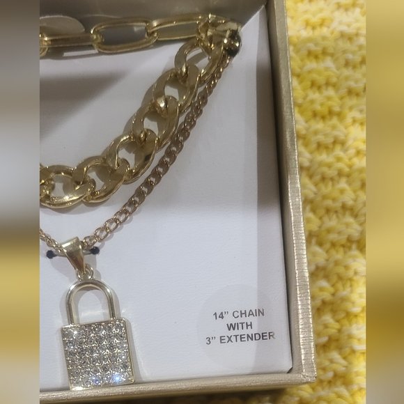 Watch and necklace set-NEW - Picture 2 of 3